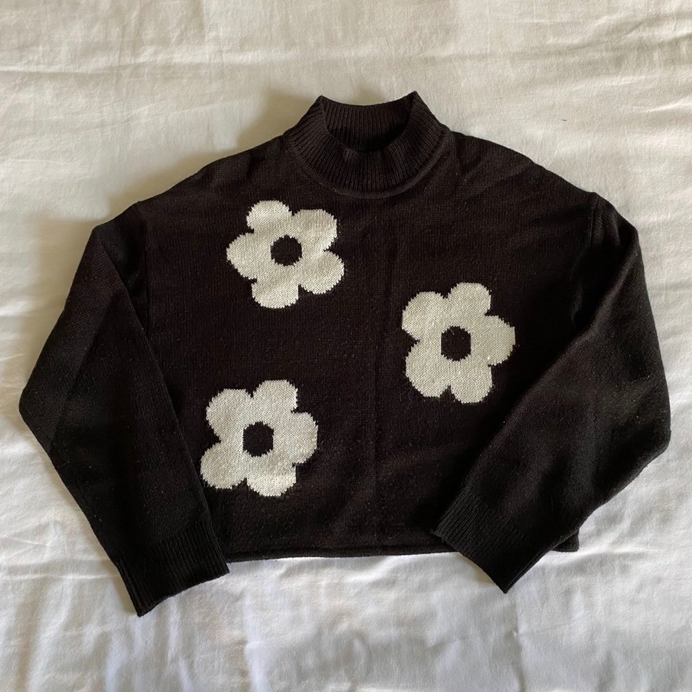 H&M cropped flower sweater